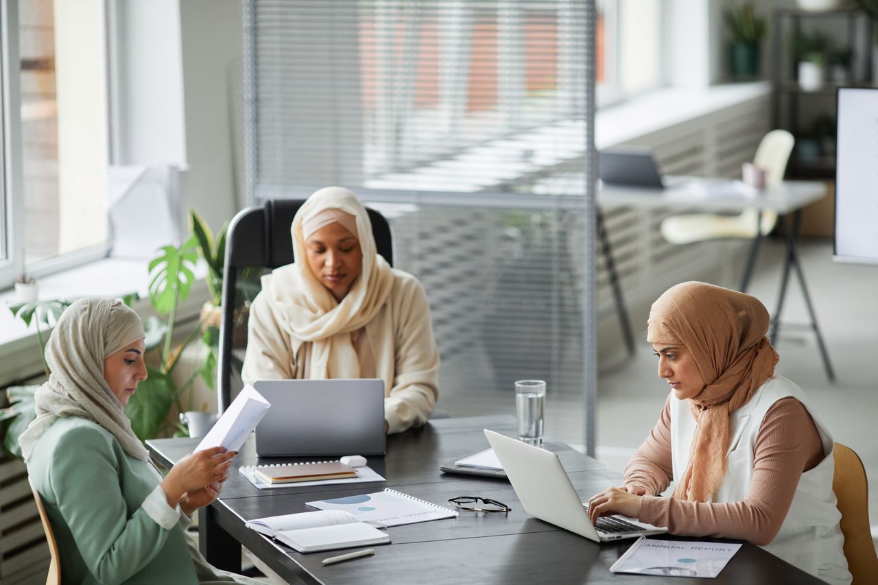 Services Live and Work Saudi Arabia