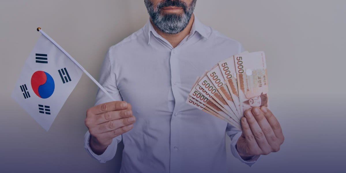Japanese investor reviewing Saudi Arabia company setup with Live and Work Saudi Arabia